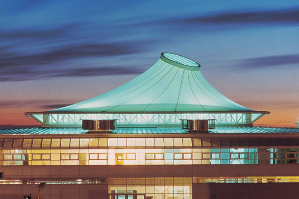 膜結構停車棚為什么要選擇單側支撐？